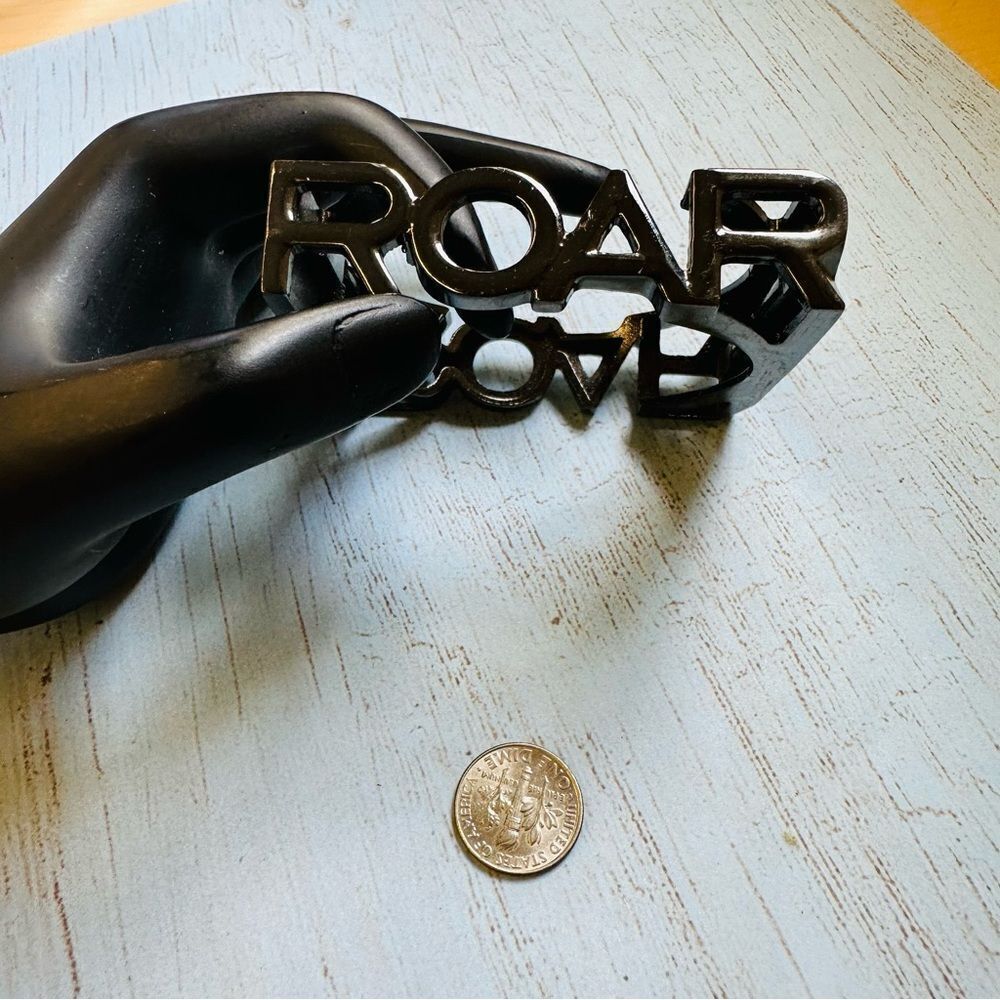 Gunmetal Square Roar Hinged Bracelet‎